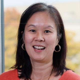 Photo portrait of Mitsu Nariu